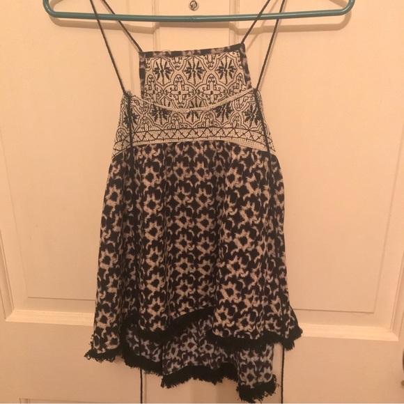 NWT Alter’d state fun black and white tank. It has a fringe around the bottom. - Picture 5 of 14